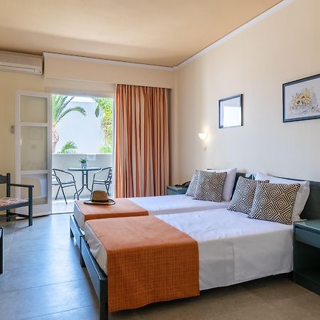 Dedalos Hotel 玛利亚 外观 照片